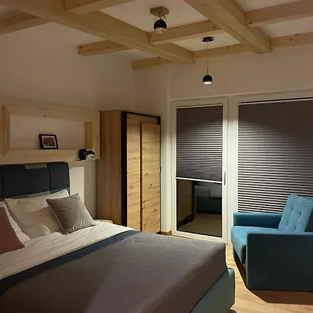 Harley Family - Sky Apartment *